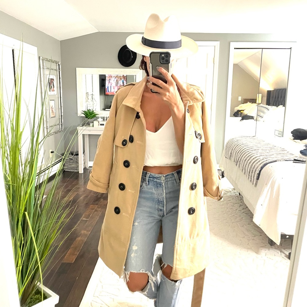 BURBERRY tan wool blend belted trench style coat size medium but run small